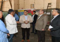 وزير الإنتاج الحربى يقوم بجولة تفقدية مفاجئة لشركة حلوان للصناعات غير الحديدية