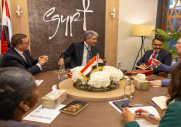 وزير السياحة يبحث مع نظيره بالمملكة المتحدة سبل التعاون المشترك