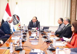 وزير قطاع الأعمال يبحث مع وفد من الشركات الألمانية فرص التعاون في إنتاج وتصدير الهيدروجين الأخضر