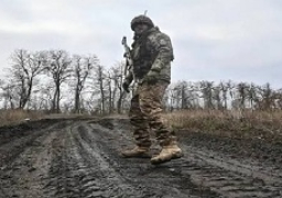 روسيا تشن هجوماً واسعاً على أوكرانيا.. وتقترب من مدينة استراتيجية شرقاً