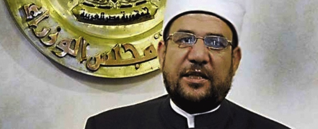 وزير الأوقاف يؤكد مجددا أحقية الوزارة في السيطرة على المساجد