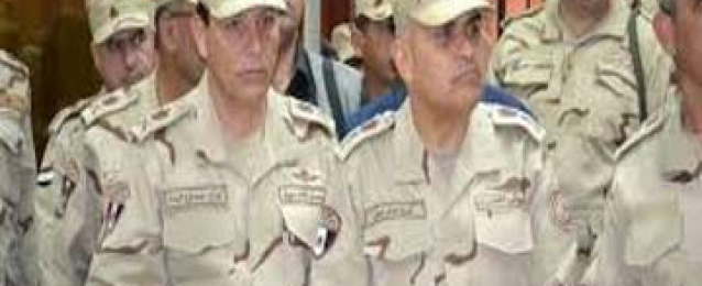 وزير الدفاع يفتتح منشآت إدارية وتدريبية ويفطر مع أفراد الجيش الثاني الميداني