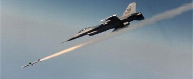 مقتل 6 من عناصر “الدولة الاسلامية” في قصف للطيران السوري شرق البلاد