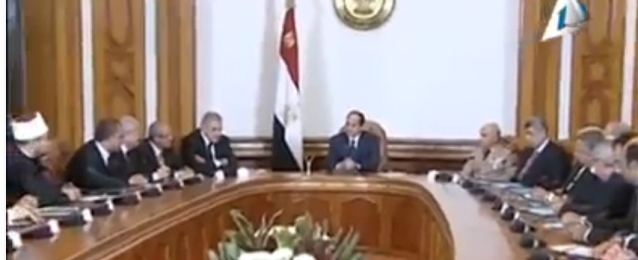 بالفيديو : الرئيس السيسي يرأس أول اجتماع للحكومة الجديدة عقب أدائها اليمين الدستورية