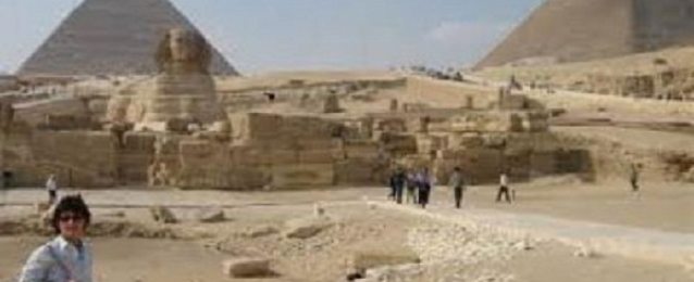 وزيرا السياحة والآثار يتفقدان أعمال التطوير بمنطقة الأهرامات