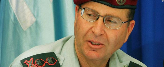 وزير الدفاع الاسرائيلي يطالب “أبو مازن” بنزع سلاح حماس في غزة