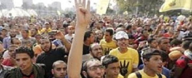 الأمن يفرق مسيرة للإخوان بعد صلاة العيد بالهرم