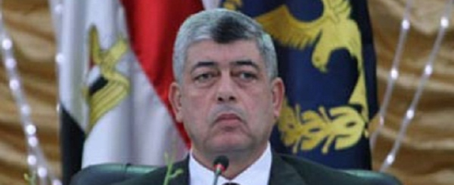 وزير الداخلية يقوم بزيارة مفاجئة لقسمى شرطة قصر النيل ودار السلام
