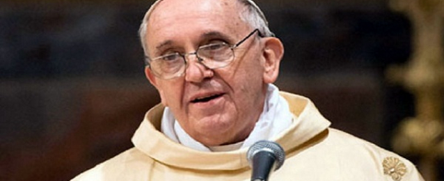 بابا الفاتيكان يدعو المجتمع الدولي لوقف الجرائم ضد الأقليات الدينية بالعراق