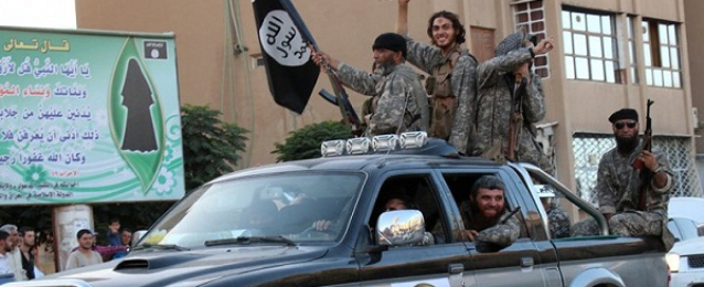 داعش تعدم عشرات الجنود السوريين بعد اسرهم بشمال سوريا