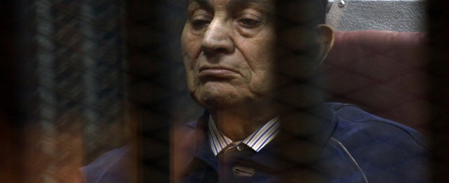 تأجيل إعادة محاكمة مبارك إلى الغد لبدء الاستماع إلى مرافعة الدفاع عنه ونجليه