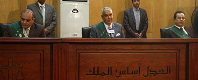 بدء جلسة محاكمة مبارك ونجليه في قضية قتل المتظاهرين وتصدير الغاز لإسرائيل