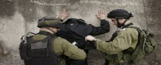 الاحتلال الإسرائيلي يعتقل شابا فلسطينيا غربي بيت لحم
