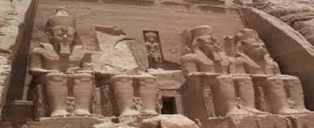 يحيى راشد: توافد آلاف السياح على معبد أبوسمبل اليوم يؤكد عودة السياحة بقوة