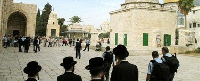 مجموعات يهودية تجدد اقتحامها للمسجد الأقصى المبارك