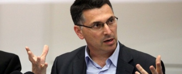 وزير الداخلية الإسرائيلي يعلن تقديم استقالته
