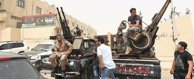 11 قتيلا في بنغازي والجيش الليبي يدهم منازل للميليشيات المسلحة