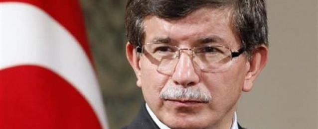 أوغلو: تركيا ستسعى لمنع سقوط بلدة كردية