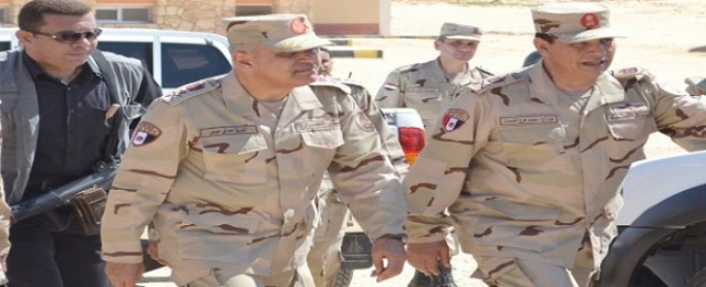 الجيش الثالث يوزع لحوم الأضحية على أهالى جنوب سيناء