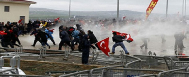 الحزب الحاكم في تركيا يؤكد مجددا تمسكه بالسلام مع الاكراد