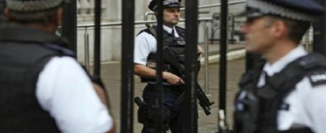 بريطانيا تعتقل 3 أشخاص آخرين في إطار حملة على التشدد