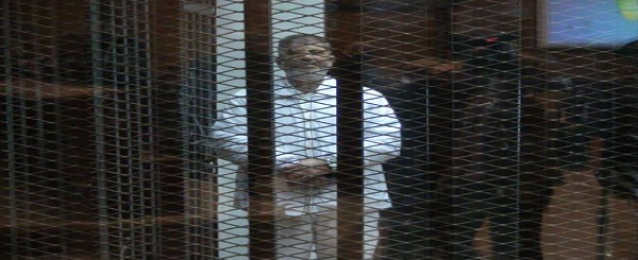 تأجيل محاكمة مرسي و 130 آخرين فى قضية “الهروب الكبير”