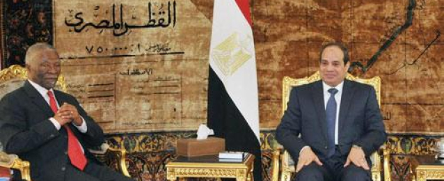 السيسي يطالب بمساعدة السودان ويناشد القادة الأفارقة الاحتذاء بعلاقات مصر بإثيوبيا كنموذج للتعاون الإيجابي