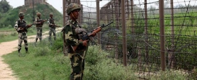 مقتل 35 على الأقل وإصابة 70 في انفجار على الحدود بين باكستان والهند