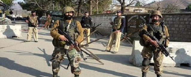 مقتل 5 مسلحين وإصابة 7 آخرين في اشتباكات مع قوات الأمن بباكستان