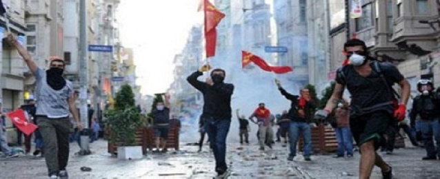 اعتقال 100 من المتظاهرين فى أنقرة