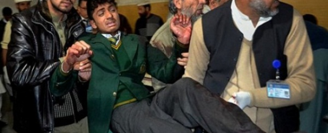 اعتقال عدة أشخاص “مشتبه بهم” على خلفية مذبحة مدرسة بيشاور
