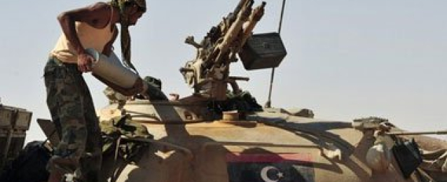 اشتباكات عنيفة فى بنغازى بين الجيش الليبى وقوات ” ثوار بنغازى”