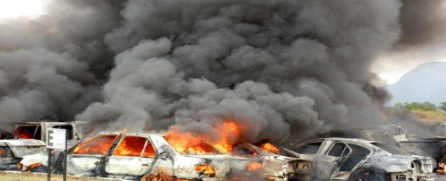 مقتل 15 طالبة و10 مواطنين في تفجير سيارة بمدينة برداع اليمنية