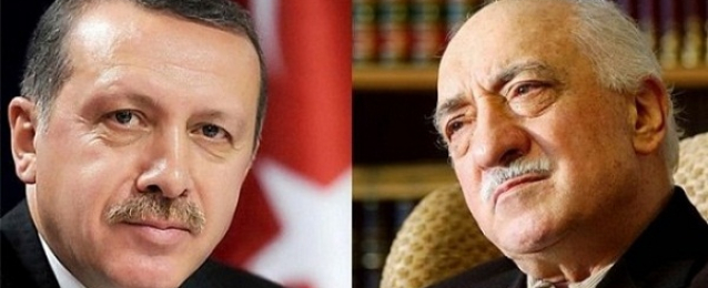 تركيا تصدر أمرا باعتقال رجل الدين فتح الله كولن المقيم بأمريكا