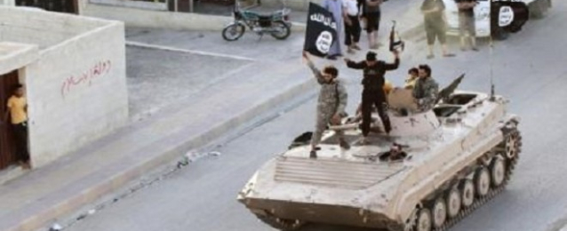 تنظيم داعش يقتحم مطار دير الزور العسكري ومعارك عنيفة داخل اسواره