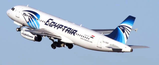 مصر للطيران تخفض اسعار التذاكر ضمن مبادرة “مصر في قلوبنا”