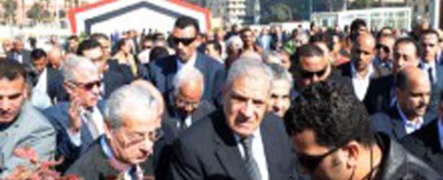 محلب ومحافظ القاهرة يفتتحان جراج التحرير