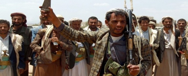 اللجان الشعبية التابعة للحوثيين تؤمن مقر جهازى المخابرات اليمنية