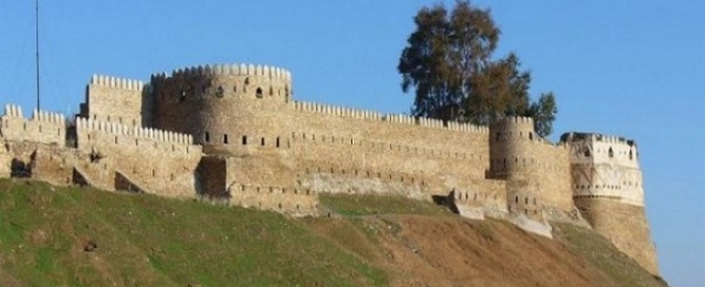 تنظيم “داعش” يفجر قلعة تلعفر التاريخية بالعراق