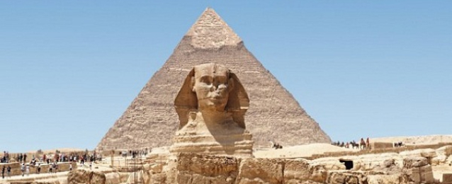 4455 مصريا وأجنبيا يزورون الأهرامات في 3 أيام رغم سوء الأحوال الجوية
