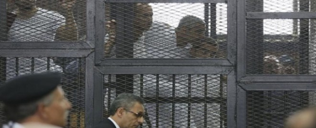 أسرة صحفي الجزيرة: محمد فهمي تنازل عن جنسيته المصرية