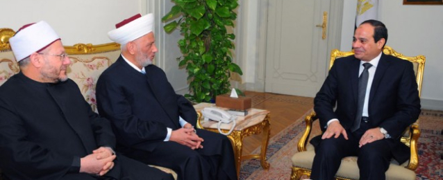 الرئيس يؤكد خلال لقائه مفتي لبنان على محورية دور علماء الدين في مكافحة الفكر المتطرف