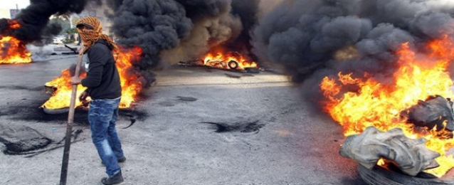 انفجار سيارة عسكرية تابعة للجيش الليبى بمدينة طبرق
