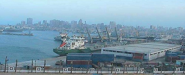 وصول 4 آلاف طن بوتاجاز وتداول 9500 حاوية بميناء الاسكندرية