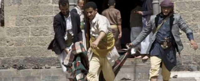 مقتل 4 جنود يمنيين في تفجير سيارة مفخخة في عدن