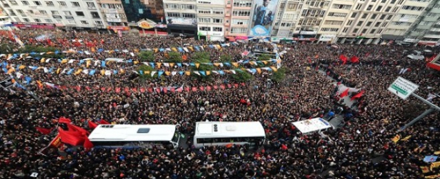 تشييع جنازة المدعى العام التركى وسط احتشاد شعبى بإسطنبول