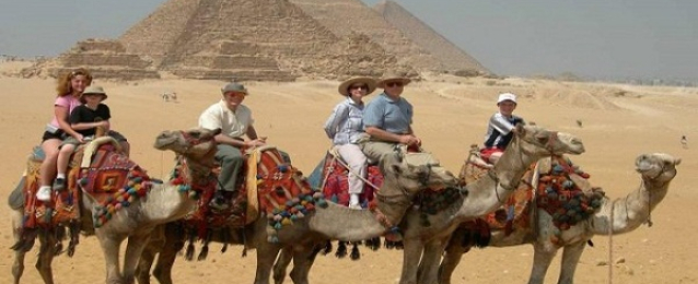 مصر تستهدف زيادة الإيرادات السياحية إلى 26 مليار دولار في عام 2020
