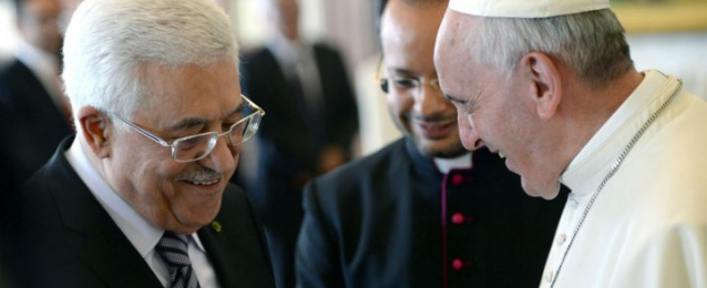 البابا فرنسيس يلتقي محمود عباس بعد الاعلان عن اول اتفاق مع “دولة فلسطين”