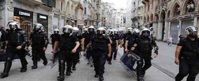 اشتباكات بين الطلبة والشرطة فى جامعة اسطنبول