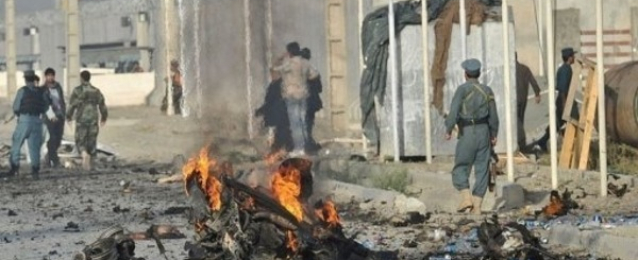 عملية انتحارية قرب مطار كابول توقع قتيلين وتصيب18